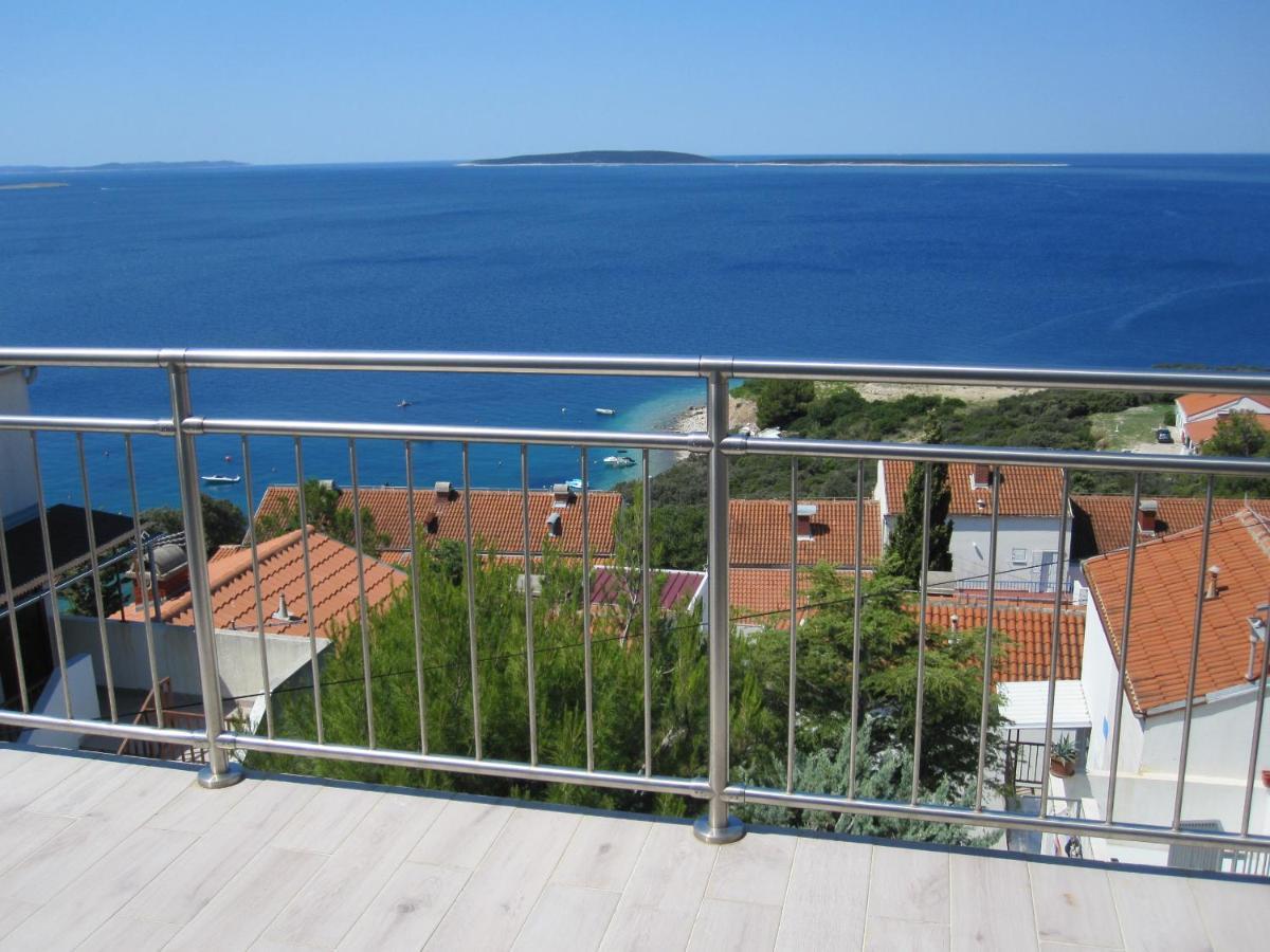Apartman Zaglav Lägenhet Martinšćica Exteriör bild